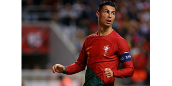 CRISTIANO RONALDO uvršten u momčad Portugala za Europski kup CRISTIANO RONALDO uvršten u momčad Portugala za Europski kup
